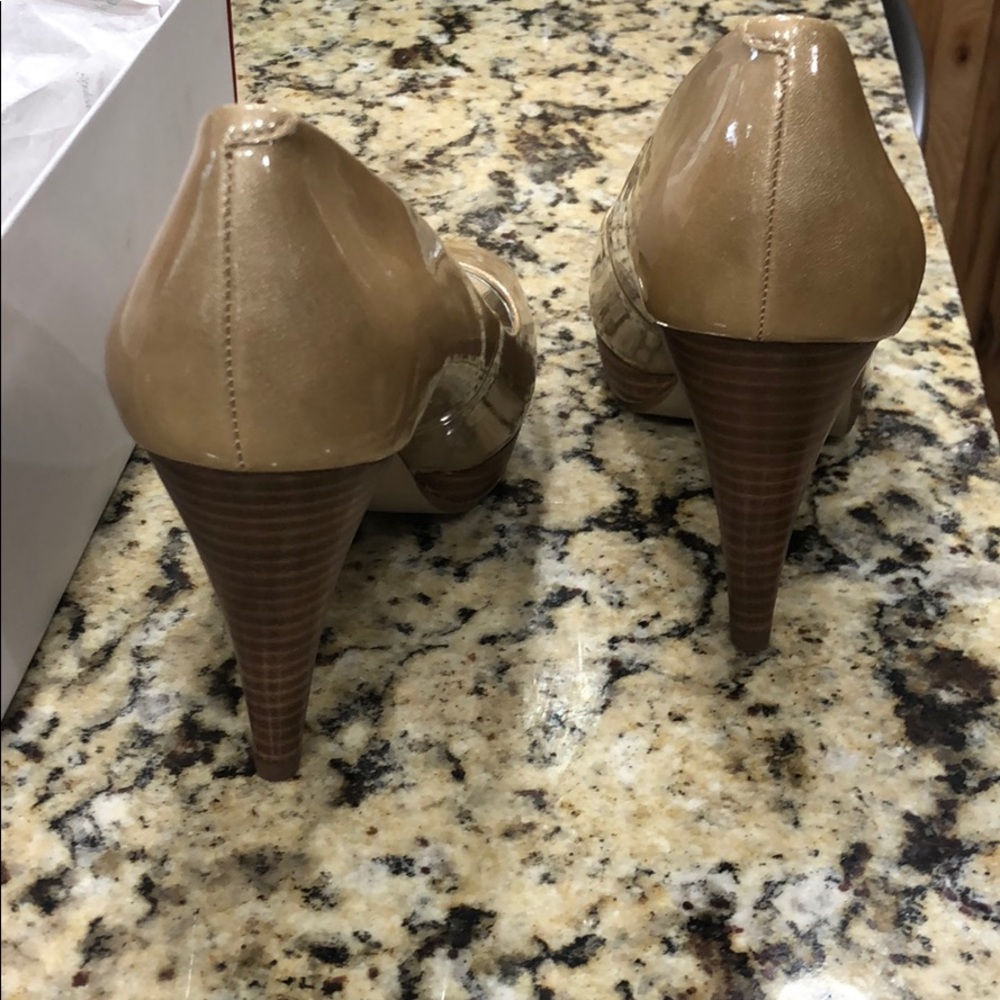 Shoes - Picture 2 of 5
